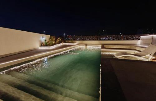 Dubai Villa | Luxurious Five Bedroom Villa with Private Pool