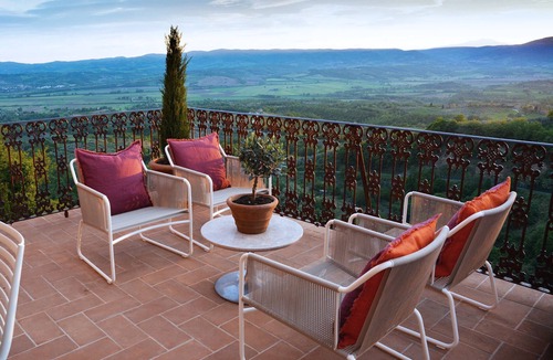 Monteleone d'Orvieto Apartment | Luxurious & romantic Residence, designer interiors, heated pool & hot tub, views