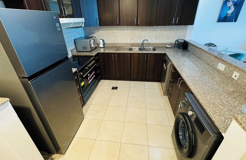 Business Bay Apartment | Luxurious Stunning Home in Sky Just 15 minutes to Burj Khalifa and Dubai Mall