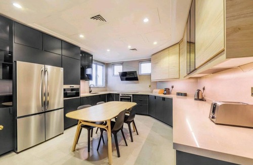 Palm Jumeirah Villa | Luxurious Villa Sunny Haven