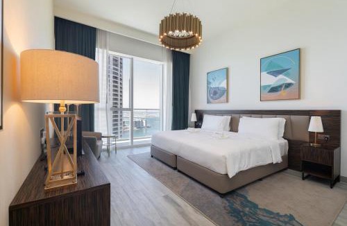 Dubai Media City Apartment | Luxury 2BHK Sea & Palm Views 20th Floor Tram line