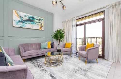 Umm Suqeim 3 Apartment | Luxury 2BR Apartment with Iconic Burj Al Arab View from the Swimming Pool