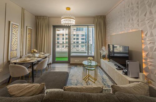 Downtown Dubai Apartment | Luxury 2BR Burj Khalifa Fountain View with Pool, Gym, and Near Dubai Mall