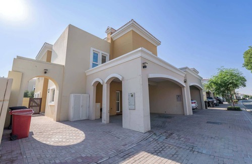Dubai Villa | Luxury 4BR Villa-Al Reem 3-Perfect Family Getaway!