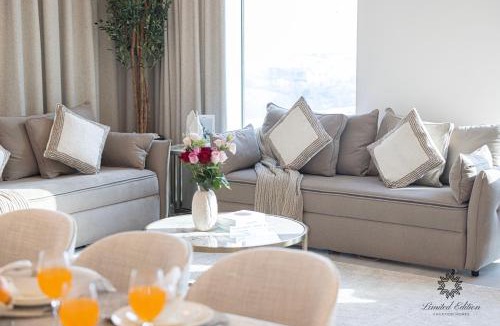 Downtown Dubai Apartment | Luxury Apartments - Urban Oasis by Missoni - Business Bay - Canal View - 10 Minutes from Dubai Mall Burj Khalifa