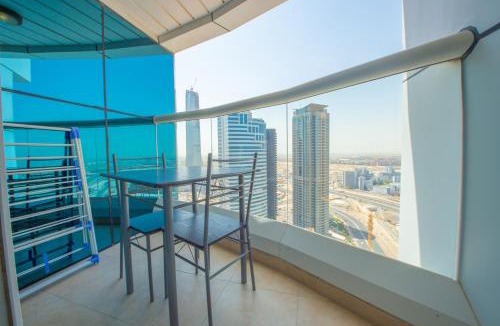 Jumeirah Lake Towers Apartment | Luxury Escapes - Modern Budget studio with balcony in JLT!