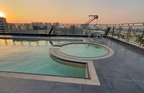 Al Barsha Apartment | Luxury Home near Dubai International Airport in Dubai Silicon oasis