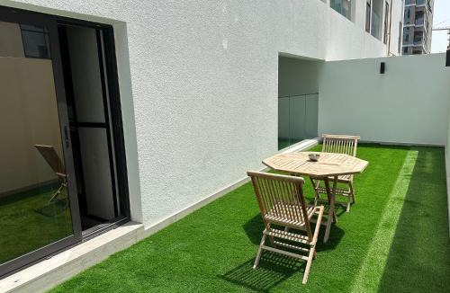 Al Satwa House | Luxury Hostel Bedspace in Downtown Near Emirates Towers Metro