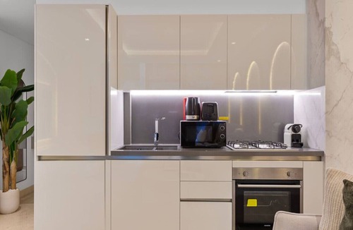 Business Bay Apartment | Luxury Living Studio in the Heart of Business Bay