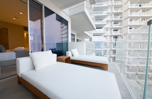 Palm Jumeirah Apartment | Luxury Sea View Apt in FIVE Resort on The Palm
