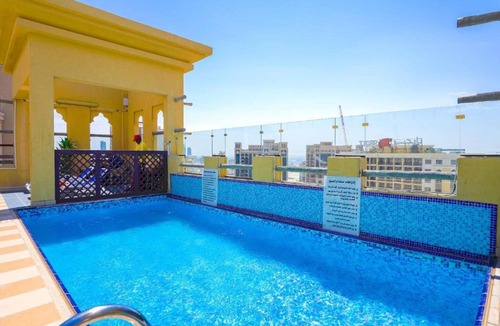 Naif House | Luxury Twin, Royal Reflections