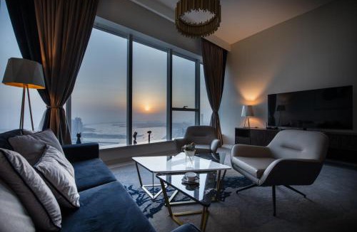 Dubai Media City Apartment | Maison Privee - Chic Coastal Escape with Open Sea Vws on Palm Entry