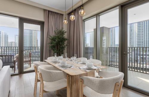 Dubai Apartment | Maison Privee - Creekside Elegance with Canal Vws at Creek Beach