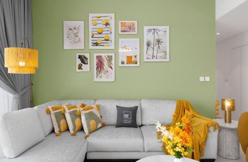 Dubai Apartment | Maison Privee - Trendy Apt on the Creek w/Superb Dubai Skyline Vw