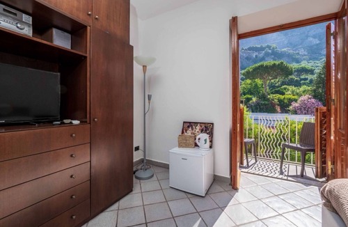 Meta House | Maison Rosa "Corallo" - family room