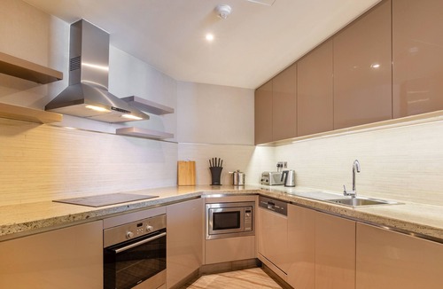 Bur Dubai Apartment | Manzil 3BR with pool near Dubai Frame