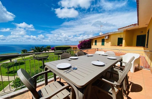 Parghelia Apartment | Marasusa Sunset Two Bedroom House