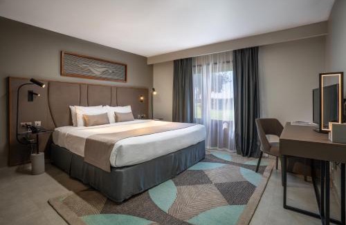 Al Majaz Resort | Marbella Resort