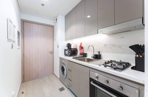 Nad Al Sheba Apartment | Meydan Studio sleeps 2 with Private Balcony!