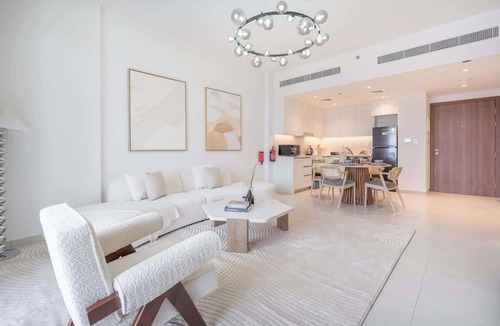 Umm Suqeim 3 Apartment | MJL Apartment for 2 people near Water Parks!