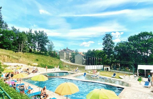 Chiusi della Verna House | Mobile Home in Chiusi della Verna w/Pool