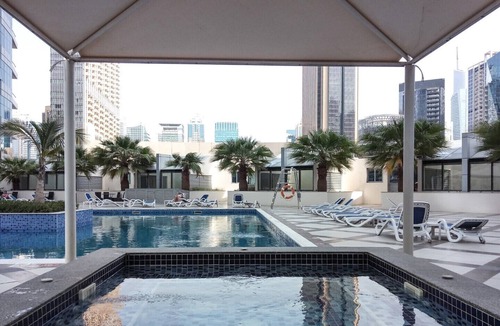 Dubai Marina Apartment | Modern 1BR Apartment in Heart of Dubai Marina