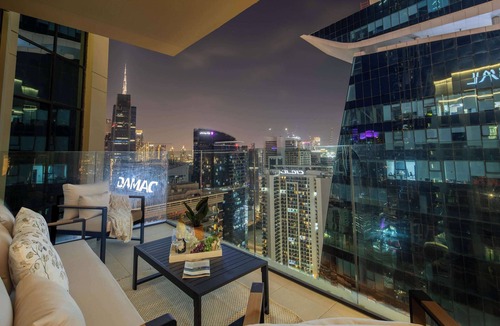 Sheikh Zayed Road Apartment | Modern 2BR Apt in Business Bay with Panoramic Views