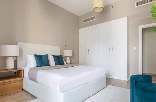 Dubai Marina Apartment | Modern 2BR Apt with Stunning Marina Views!