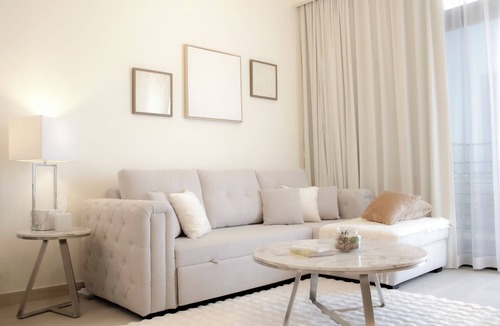 Trade Centre 1 Apartment | Modern 2BR Near Downtown - Sleeps 6 - Pool & GYM