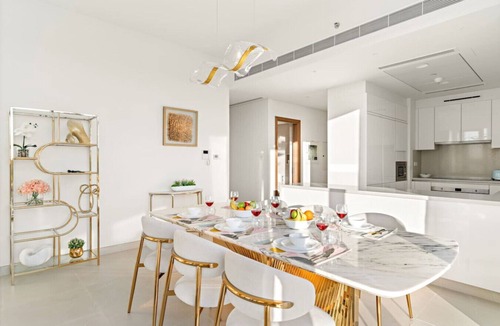 Al Safa Apartment | Modern 2BR w/Canal & Skyline Views near Downtown Dubai
