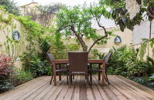 Santo Spirito Apartment | Modern and bright 45 sqm apartment with private patio, perfect for 4 people, located on the ground floor of a period building in good condition. The property is located in Oltrarno district, an extremely quiet and relaxing area, but at the same time very