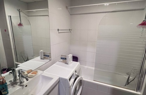 Za'abeel 2 Apartment | Modern apartment in fantastic Dubai with AC, WiFi