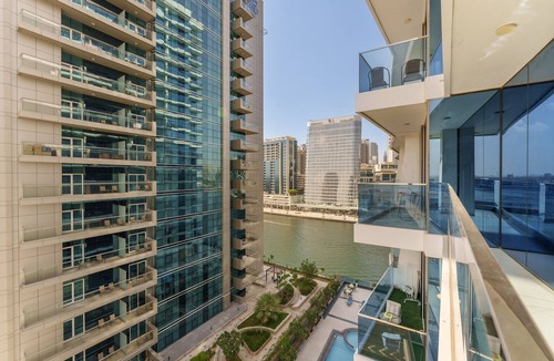 Business Bay Apartment | Modern Business Bay Retreat w/Dubai Canal Views