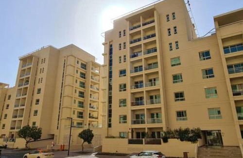 The Greens Apartment | Modern-Chic 1BR in The Greens - Central Dubai