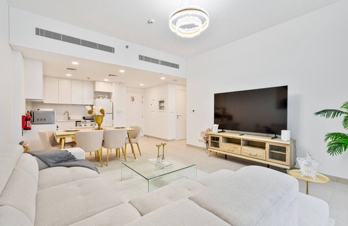 Umm Suqeim 3 Apartment | Modern Living -Near Burj AL Arab Close to Beach