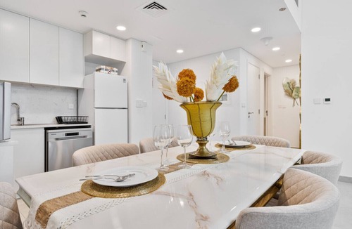 Umm Suqeim 3 Apartment | Modern Living -Near Burj AL Arab Close to Beach