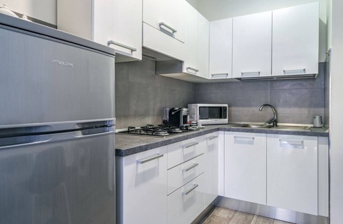 Sorrento City Centre Apartment | Modern Sorrento Apartment with Terrace&TennisCourt