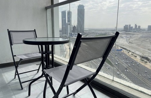 Downtown Dubai Apartment | Modern Studio in Bayz By Danube