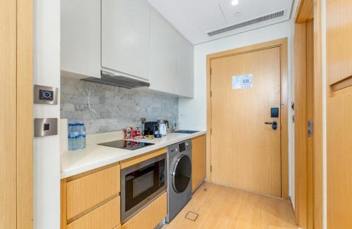 Jumeirah Village Triangle Apartment | Modern Studio in JVT - Balcony, Pool, Gym
