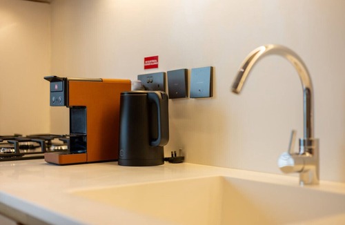 Al Satwa Apartment | Mood 45 - Deluxe Studio