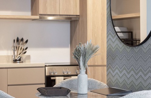 Trade Centre 1 Apartment | Moon Stays | 5 PAX Missoni Flat | Canal View