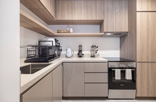 Trade Centre 1 Apartment | Moon Stays | 5 PAX Missoni Flat | Canal View