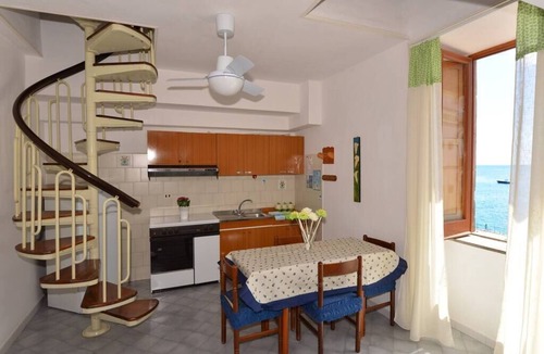 Marina del Cantone Apartment | Musdea, Mimì sul Mare. Apartmet with private beach