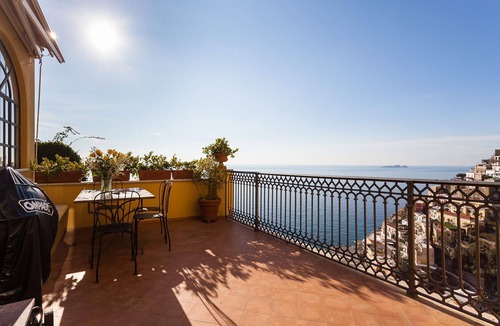 Liparlati Apartment | My Rental Homes - Casa Praiano 5 minute walk from Positano downtown with sea view