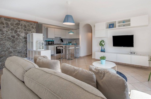Marina del Cantone Villa | My Rental Homes - Villa Sea Breeze in Nerano, with pool, terrace and sea view