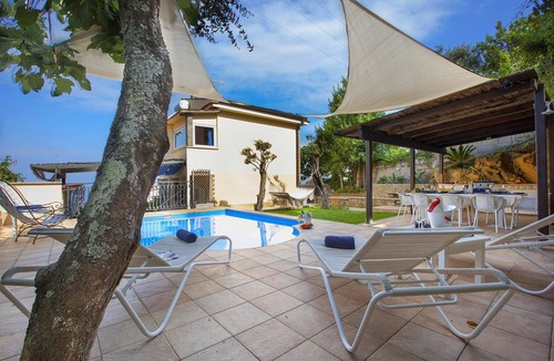 Schiazzano Villa | My Rental Homes - Villa Mouna with private pool and jacuzzi