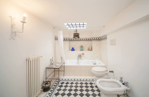 Chiaia Apartment | Naples Mergellina with charm
