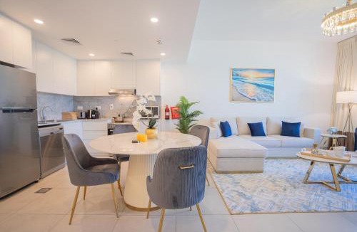Umm Suqeim 3 Apartment | Nasma Luxury Stays - Fancy Apartment With Balcony Close To MJL's Souk