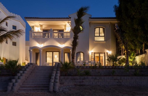 Palm Jumeirah Villa | Nasma Luxury Stays - Frond M, Palm Jumeirah