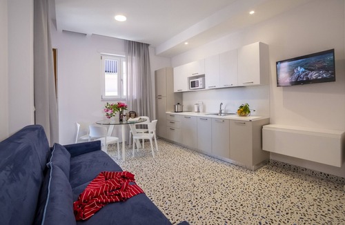 Schiazzano Apartment | Neva-Elegant Suite with Balcony in Massa Lubrense center 10 minutes from Sorrento
